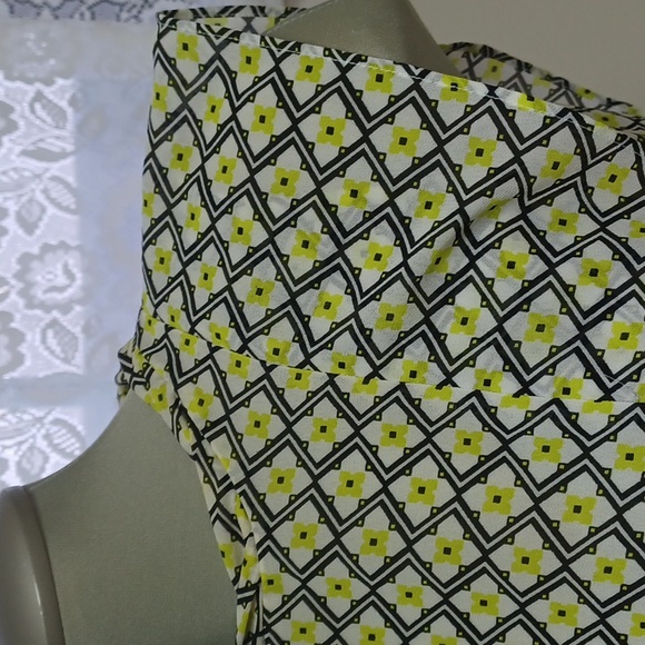 Worthington Ruffle Top Size S - Picture 5 of 12